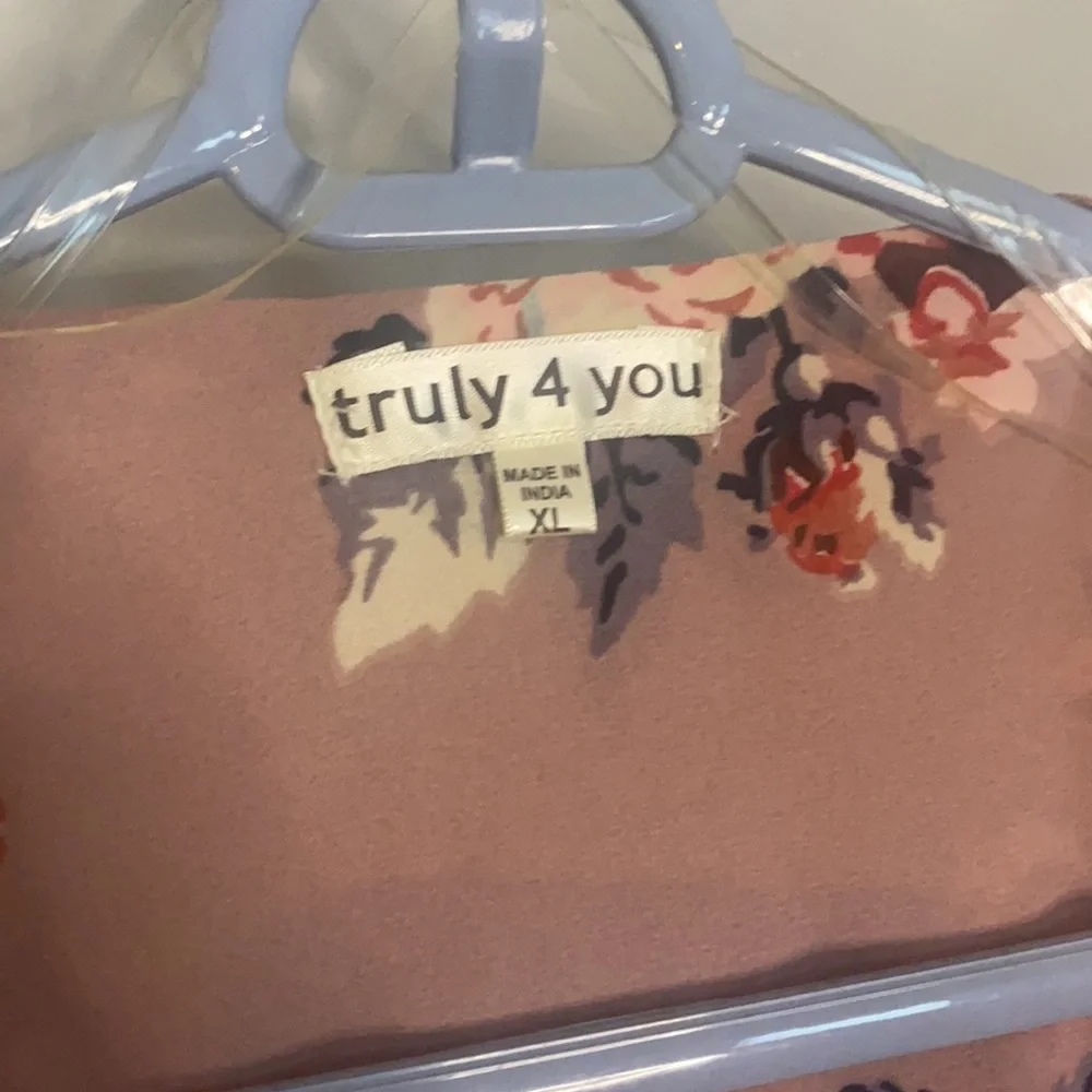 FLORAL TOP - Picture 3 of 5